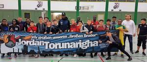 Mitternachts-Sportler mit ihrem "großen Bruder" Jordan Torunarigha.