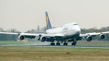 Großes Ding: Die Lufthansa setzt in Berlin-Tegel Jumbos ein, um nach dem Aus für Air Berlin die Nachfrage zu befriedigen.