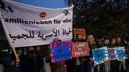 Flüchtlinge demonstrieren vor dem Innenministerium in Berlin.