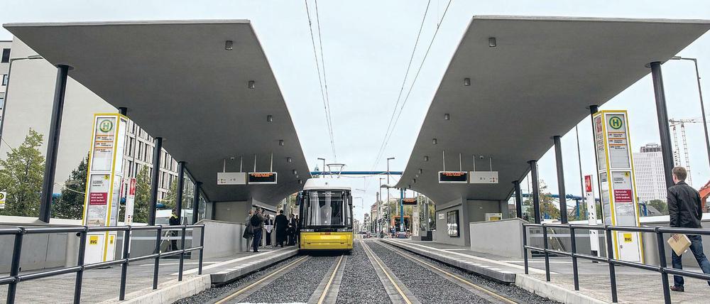 Seit Dezember 2014 Endstation - die Tram am Hauptbahnhof. 2020 soll sie weiterfahren.