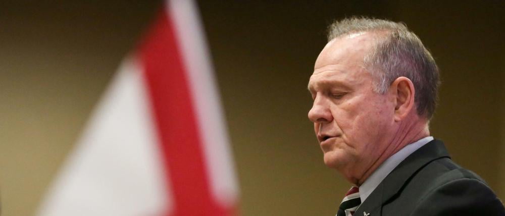 Die Anschuldigungen wiegen schwer, doch Richter Roy Moore sieht sich als Opfer einer "Hexenjagd".