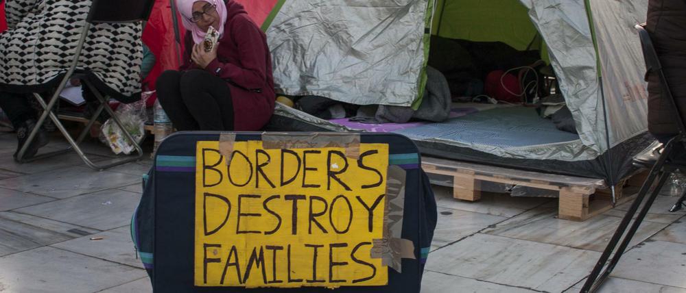 Grenzen zerstören Familien - eine Einsicht, die bei den Jamaika-Sondierungen hart umkämpft ist.