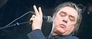 Blixa Bargeld, Frontmann der Einstürzenden Neubauten