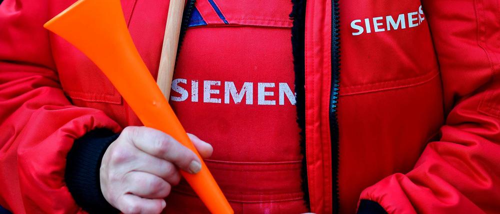 Protest. Am Freitag gingen bundesweit Siemensianer auf die Straße, in Berlin allein 750.