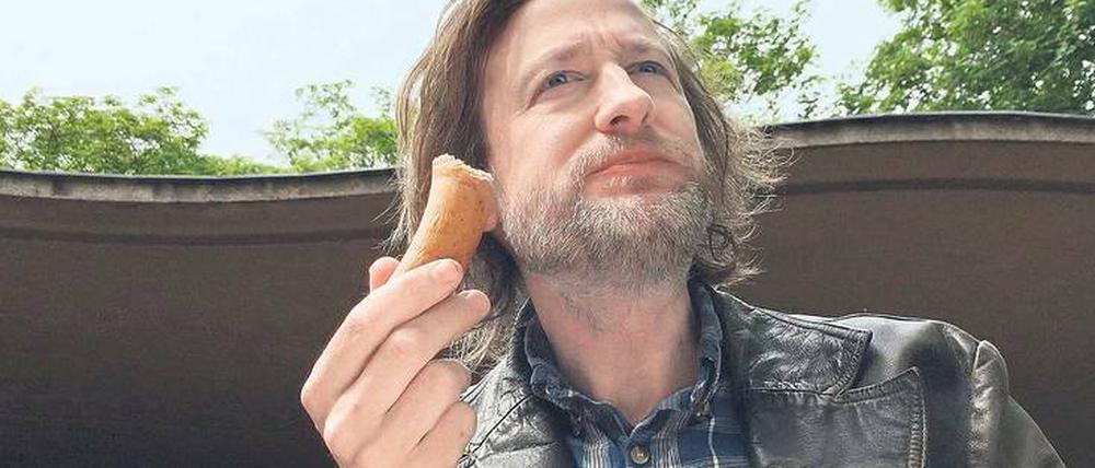 Der größte Stecher von Wuppertal. Regisseur Jan Henrik Stahlberg geht es als Rocky um mehr als nur um die Wurst.