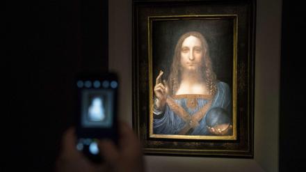 "Salvator Mundi" ging bei Christie's an einen anonymen Telefonbieter - für 450 Millionen Dollar.