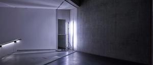 Die Licht- und Klanginstallation „re.so.nant“ von Mischa Kuball im Jüdischen Museum Berlin.