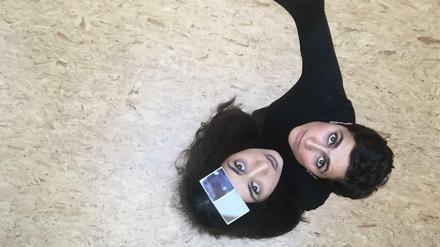 Metamorphosen. Die Performerin Nuray Demir und die Tänzerin Tümay Kilinçel.