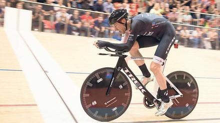 Immer im Kreis. 2014 brach Jens Voigt den Stundenweltrekord, im Januar fährt er im Berliner Velodrom. 