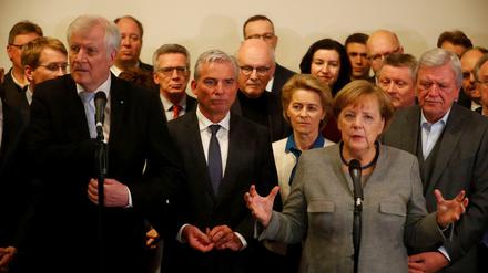 Angela Merkel und CSU-Chef Horst Seehofer nach den gescheiterten Sondierungsverhandlungen zwischen CDU, CSU, FDP und Grüne.