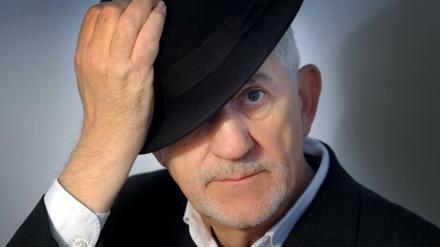 Der Schauspieler und Kabarettist Ilja Richter feiert seinen 65. Geburtstag mit einem neuen Programm im Schlossparktheater.