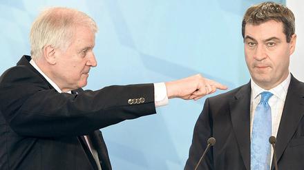 Regierungschef mit Kronprinz. Horst Seehofer würde Finanzminister Markus Söder (rechts) gerne als Nachfolger verhindern.