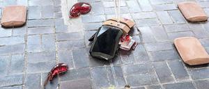 Von Pfeilen durchbohrt. Lucy Skaers Installation „La Chasse“, 2017, im Obergeschoss der Kunst-Werke in der Auguststraße.