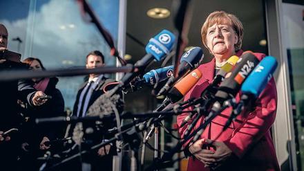 Und nu? Die Kanzlerin hat noch immer nichts zu verkünden.