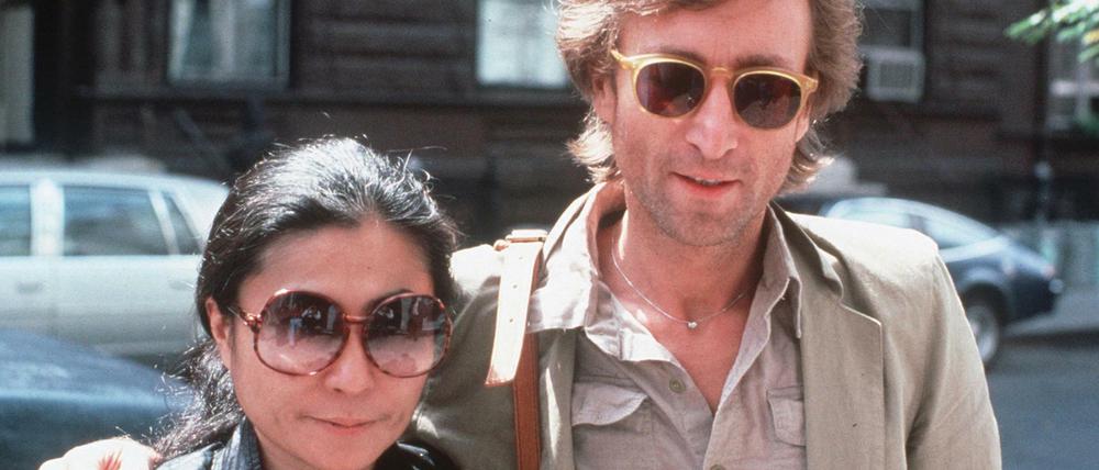 John Lennon und Yoko Ono 1980 in New York. Ono hatte den Diebstahl der Gegenstände vor mehr als 10 Jahren angezeigt.