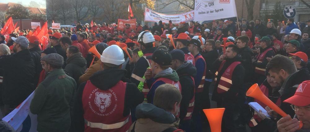 Raus auf die Straßen: die Arbeiter sind in Sorge.