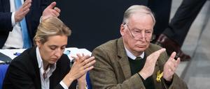 Alice Weidel und Alexander Gauland, Vorsitzende der AfD-Bundestagsfraktion, bei einer Plenarsitzung des Deutschen Bundestages in Berlin.