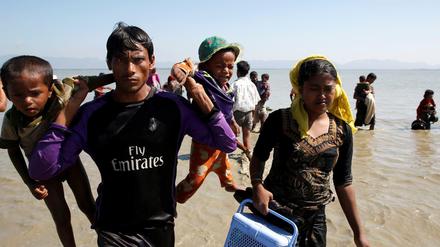 Rohingya-Flüchtlinge an der Grenze zwischen Myanmar und Bangladesch. 