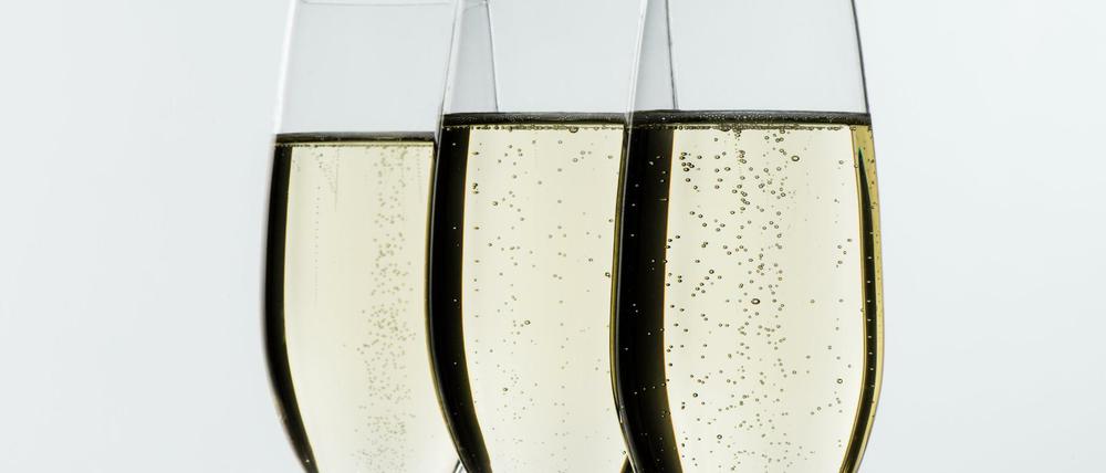 Prost: Vor allem an Weihnachten und Silvester wird jede Menge Sekt gekauft. 