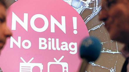 Streit unter Eidgenossen. Die Abstimmung über die „No Billag“-Initiative findet zwar erst am 4. März 2018 statt, aber die Gegner und die Fans der Gebührenfinanzierung für den öffentlichen Rundfunk in der Schweiz haben längst mobilgemacht.
