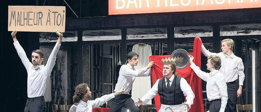 Das Werk ist angerichtet. Szene aus Olivier Pys „Prophète“-Inszenierung an der Deutschen Oper. 