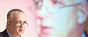 Mächtiger Mann. Unions Präsident Dirk Zingler zog auf der Mitgliederversammlung ein positives Fazit zum Geschäftsjahr. 