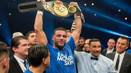 Schönes Ding. Manuel Charr und sein WM-Gürtel.