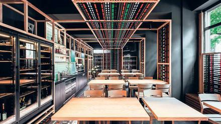 Nauta, Kastanienallee 49, Prenzlauer Berg, Tel.: 48 49 26 51, geöffnet Montag bis Sonnabend von 19 bis 24 Uhr.