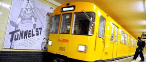 Der Angriff ereignete sich in der U8 vor der Einfahrt in den Bahnhof Bernauer Straße (Archivbild).