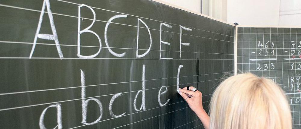 Besonders viel zusätzliches Geld soll in die Besoldung der Grundschullehrer und in die Entlastung und Qualifizierung der Quereinsteiger fließen. 