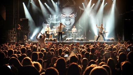 Die schwedischen Band The Hives im Postbahnhof in Berlin.