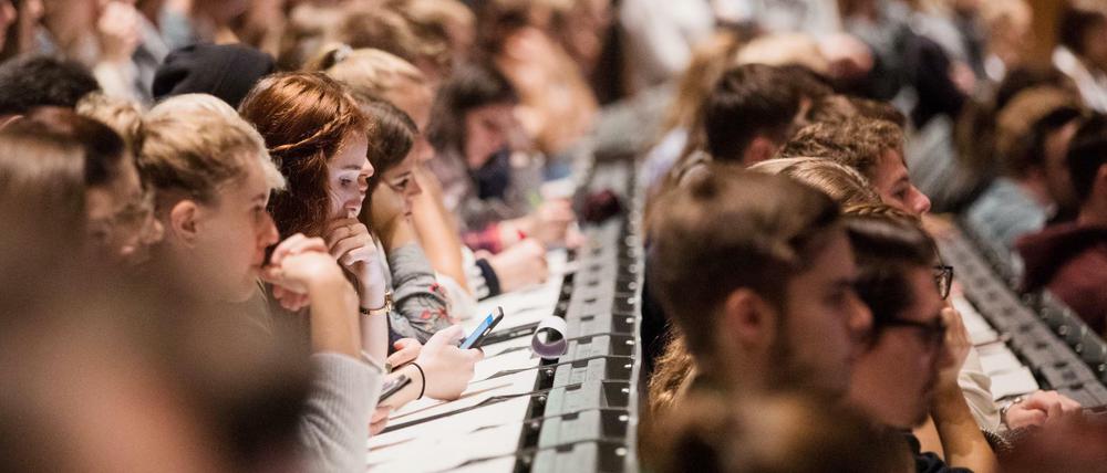 2,85 Millionen Studierende sind in Deutschland zum Wintersemester eingeschrieben.