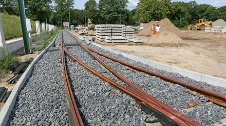 Lange wurde gebaut, bald ist sie fertig: die neue Tram im Potsdamer Norden.