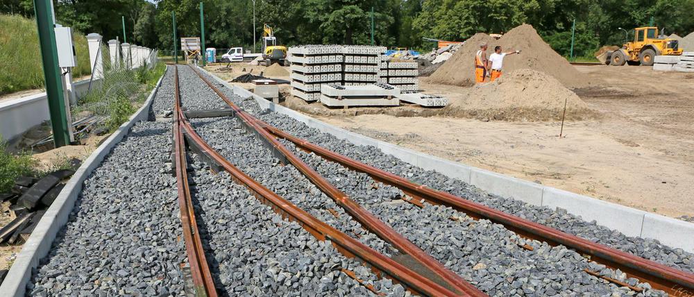 Lange wurde gebaut, bald ist sie fertig: die neue Tram im Potsdamer Norden.
