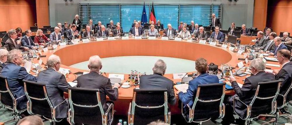 Diesel-Gipfel. Angela Merkel empfing am Dienstag im Bundeskanzleramt Vertreter von Bund, Ländern und Kommunen zu einem Treffen zur Dieselkrise.
