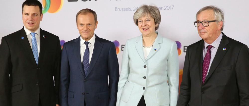Der estnische Ministerpräsident Juri Ratas (links, EU-Ratspräsident Donald Tusk, die britische Premierministerin Theresa May und EU-Kommissionspräsident Jean-Claude Juncker am Freitag in Brüssel.