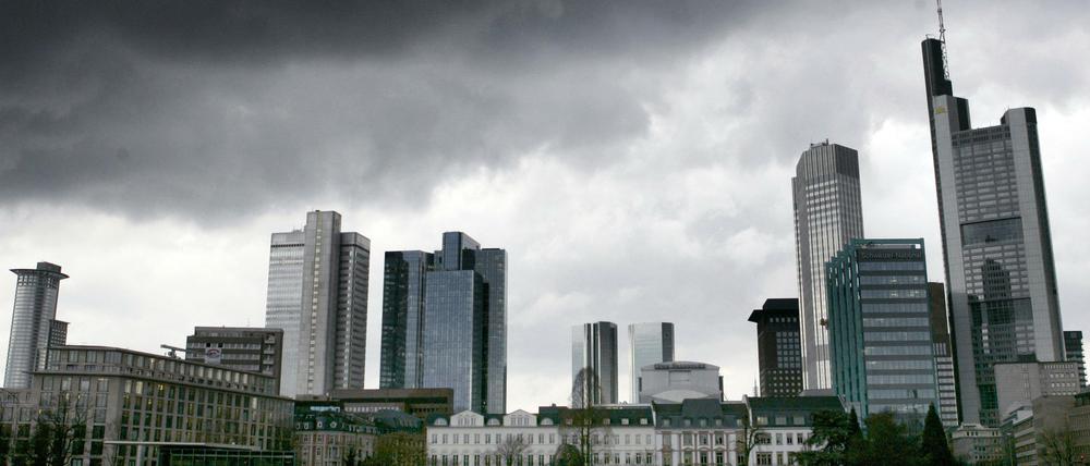 Heiter bis wolkig. Die Banken gehen gestärkt aus der Finanzkrise. Experten warnen vor zu viel Gelassenheit.