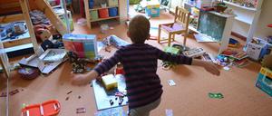 Aus den Augen, aus dem Sinn. Spielzeug gehört ins Kinderzimmer - meint zumindest der Autor.