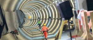 Wetterfest. So sieht es Unter den Linden derzeit unter der Straßenoberfläche aus. 