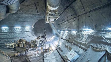 Das frühere Eisenerzbergwerk Schacht Konrad in Salzgitter (Niedersachsen) wird derzeit für die künftige Nutzung als Atommüll-Lager präpariert.