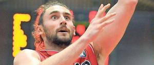 Fokussiert wie der Vater. Gießens Marco Völler beim Wurf. 