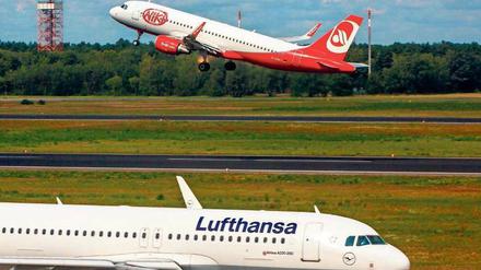 Im Ringen um die Zukunft der Air-Berlin-Tochter Niki rechnet sich Niki Lauda wieder Chancen aus, die einst von ihm gegründete Air-Berlin-Tochter Niki zu übernehmen. 