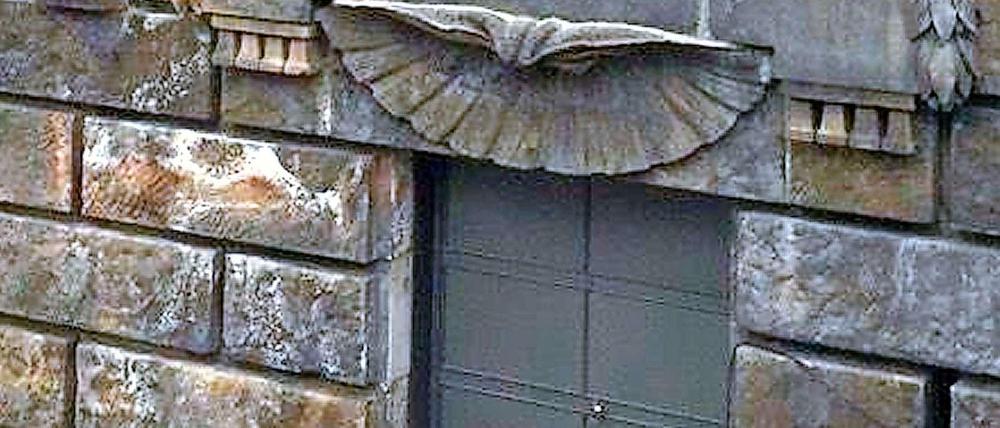 Was verbirgt sich hinter der Tür am Nationaldenkmal für Kaiser Wilhelm I.?