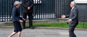 Die britische Premierministerin Theresa May und Jean-Claude Juncker, Präsident der EU-Kommission.