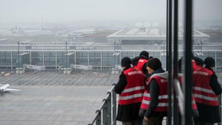 Problemfall BER. Am 15. Dezember soll ein neuer Eröffnungstermin für den Großstadtflughafen genannt werden.