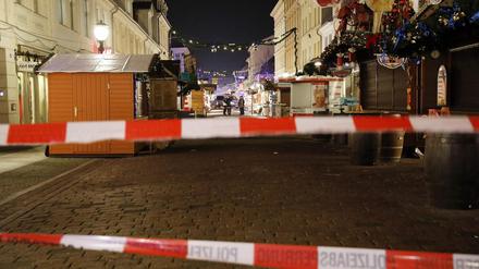 Der Weihnachtsmarkt in der Potsdamer Innenstadt war am Freitag für mehrere Stunden gesperrt 