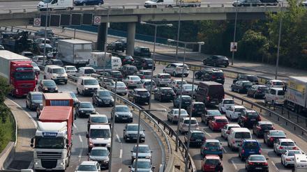 Berliner Stadtautobahn A100 in Berlin