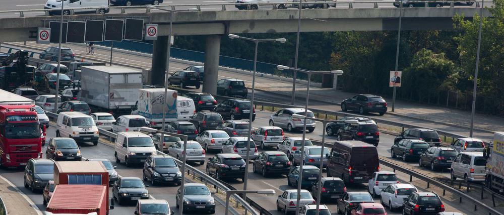 Berliner Stadtautobahn A100 in Berlin