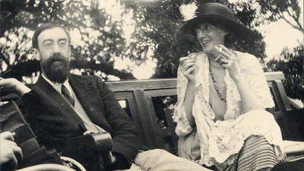 Freisinnig. Virginia Woolf mit dem Schriftsteller Lytton Strachey, der wie sie Mitglied der Bloomsbury Gruppe war. 