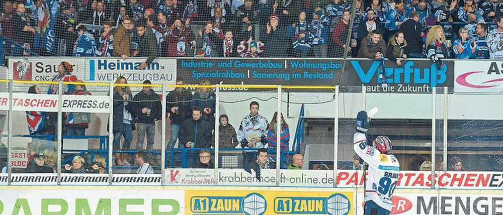 Danke an die Fans. Constantin Braun nach dem Spiel in Iserlohn.